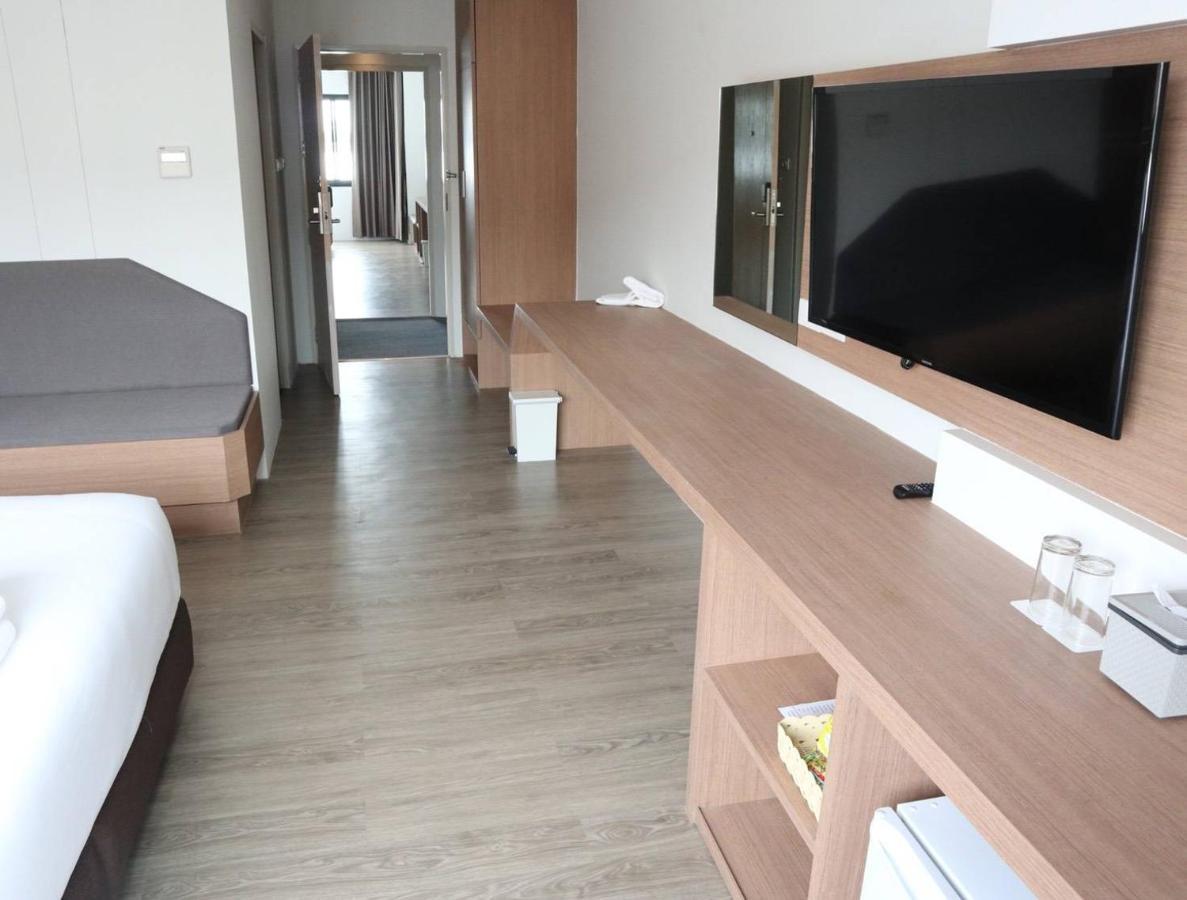 Srilamduan Hotel Sisaket Exteriör bild