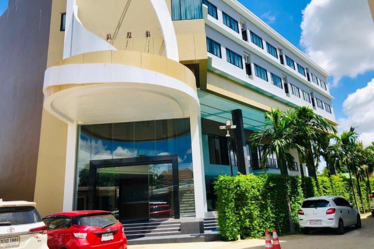 Srilamduan Hotel Sisaket Exteriör bild