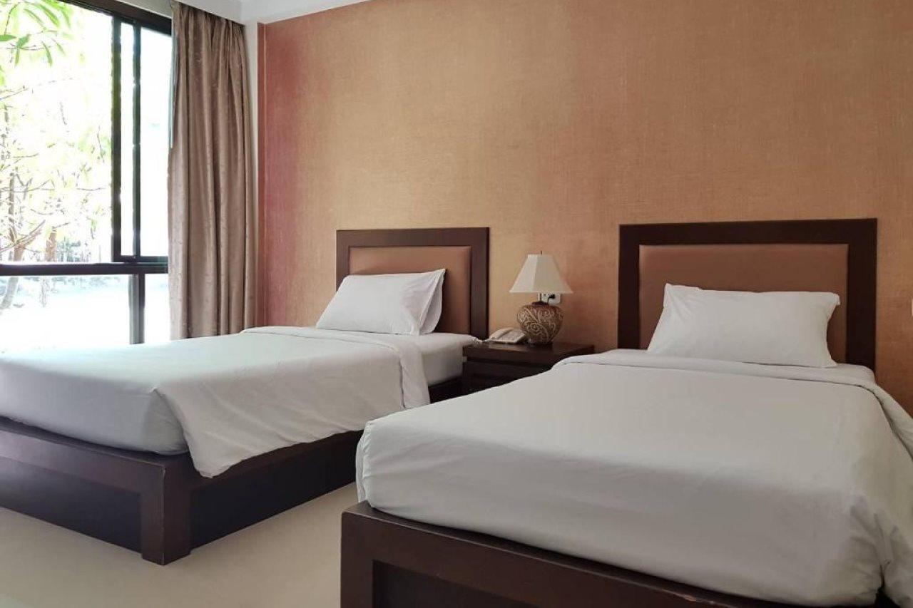 Srilamduan Hotel Sisaket Exteriör bild