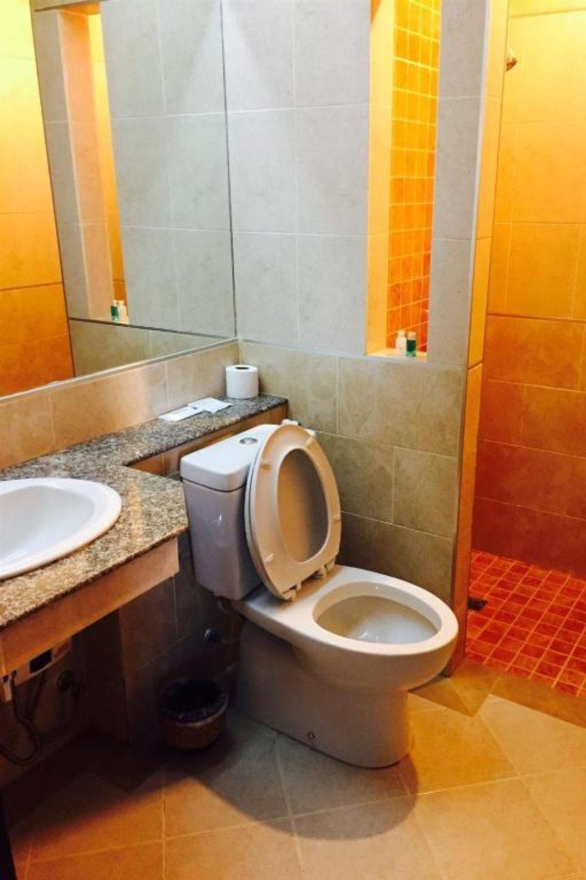 Srilamduan Hotel Sisaket Exteriör bild