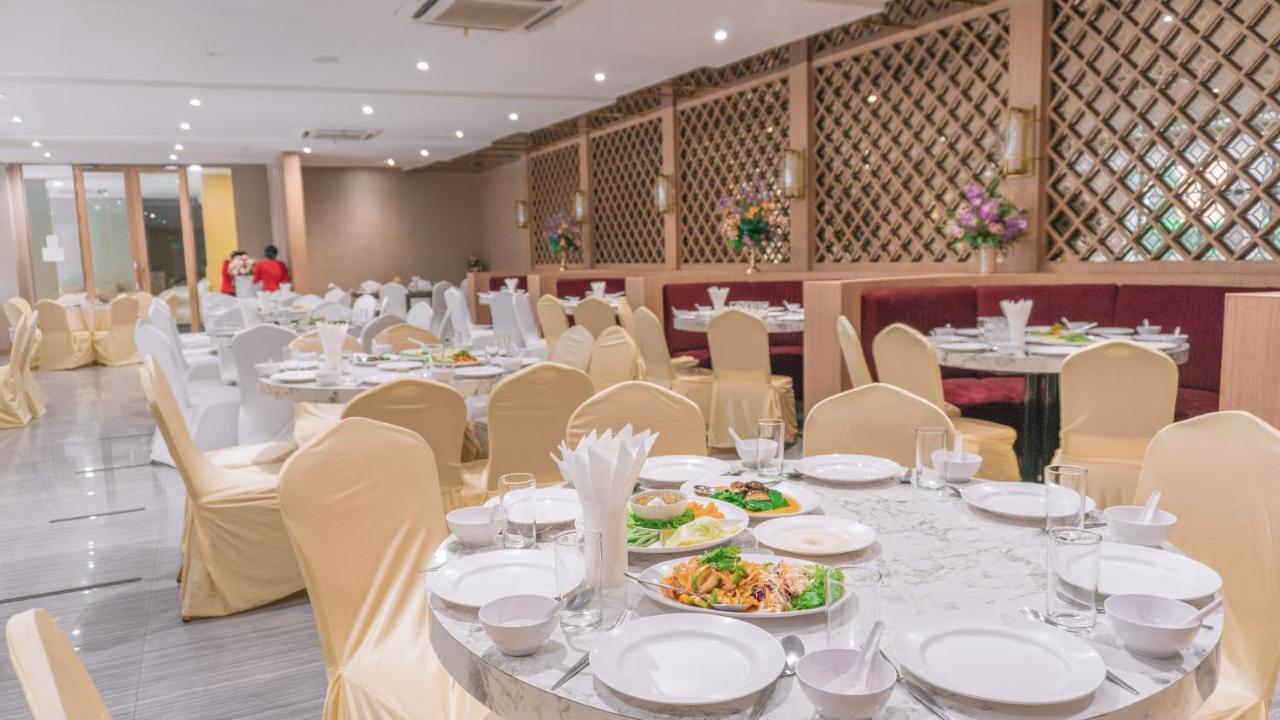 Srilamduan Hotel Sisaket Exteriör bild