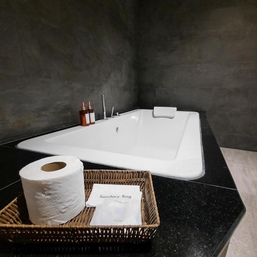 Srilamduan Hotel Sisaket Exteriör bild