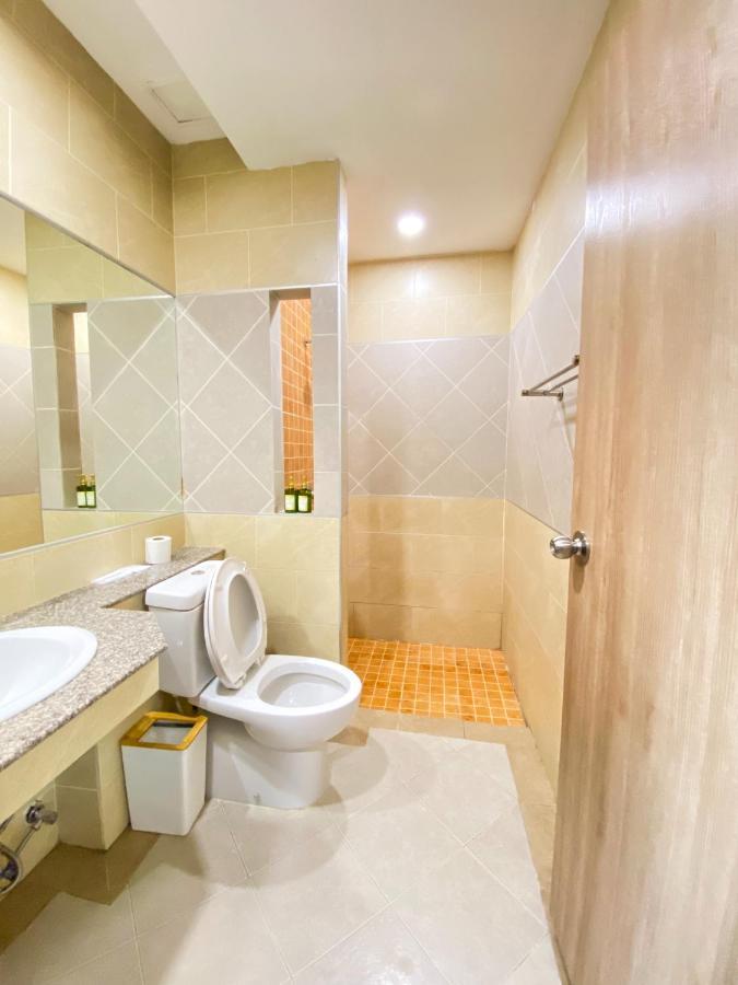Srilamduan Hotel Sisaket Exteriör bild