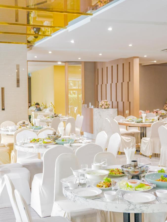 Srilamduan Hotel Sisaket Exteriör bild
