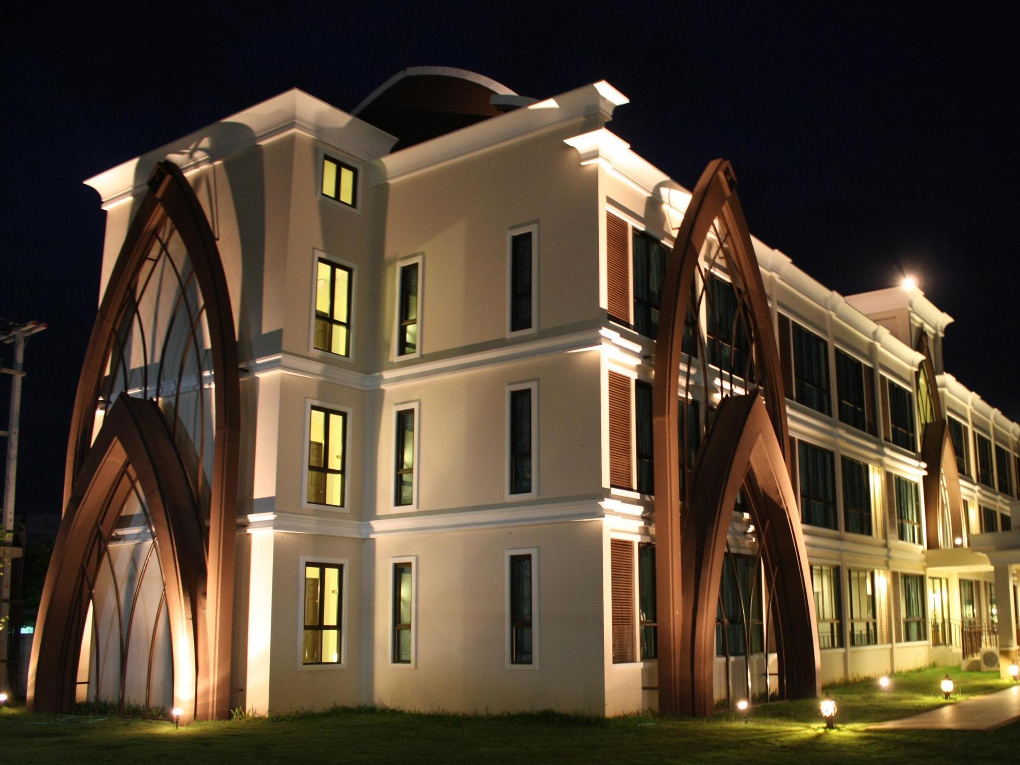 Srilamduan Hotel Sisaket Exteriör bild