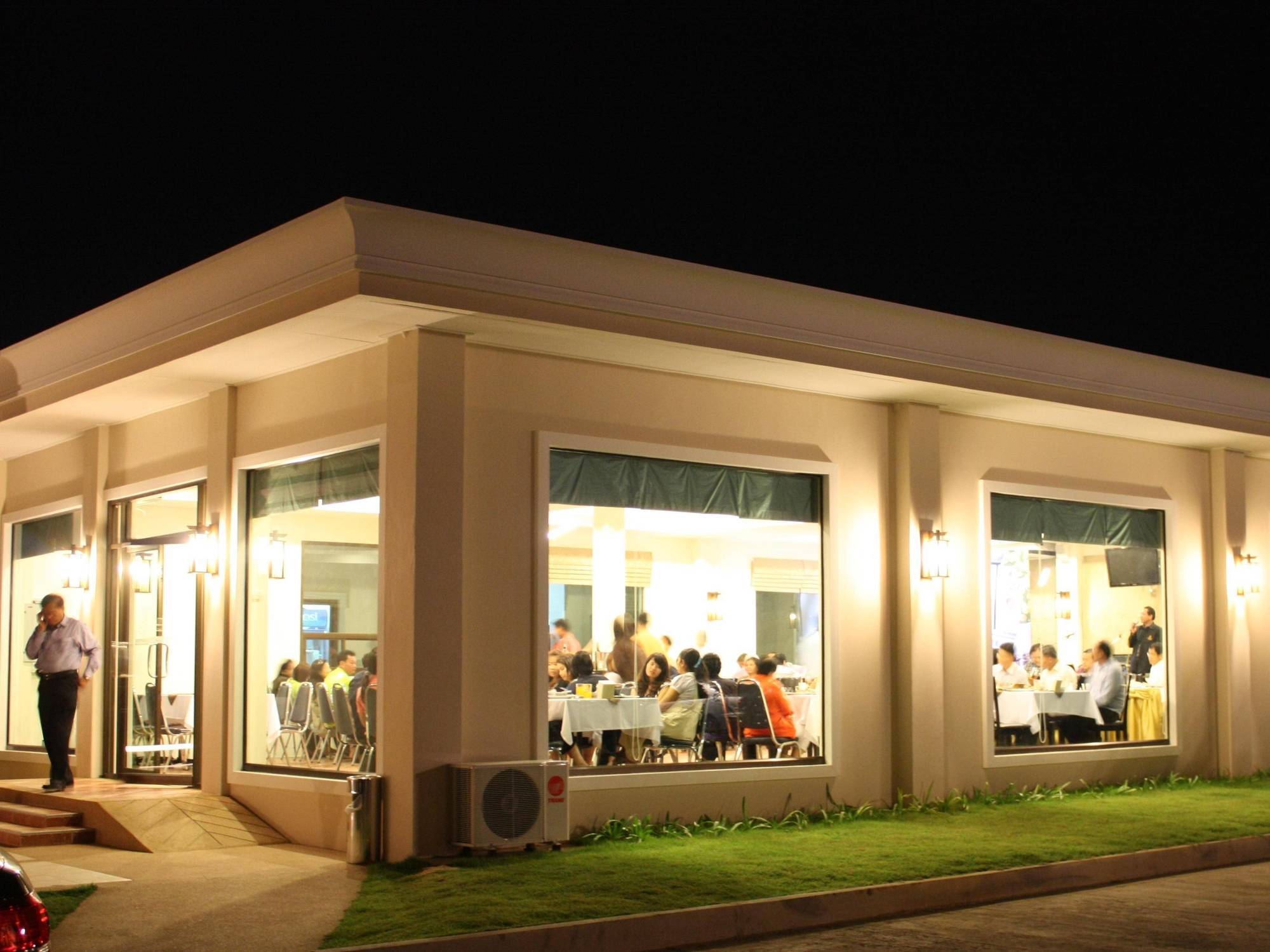 Srilamduan Hotel Sisaket Exteriör bild