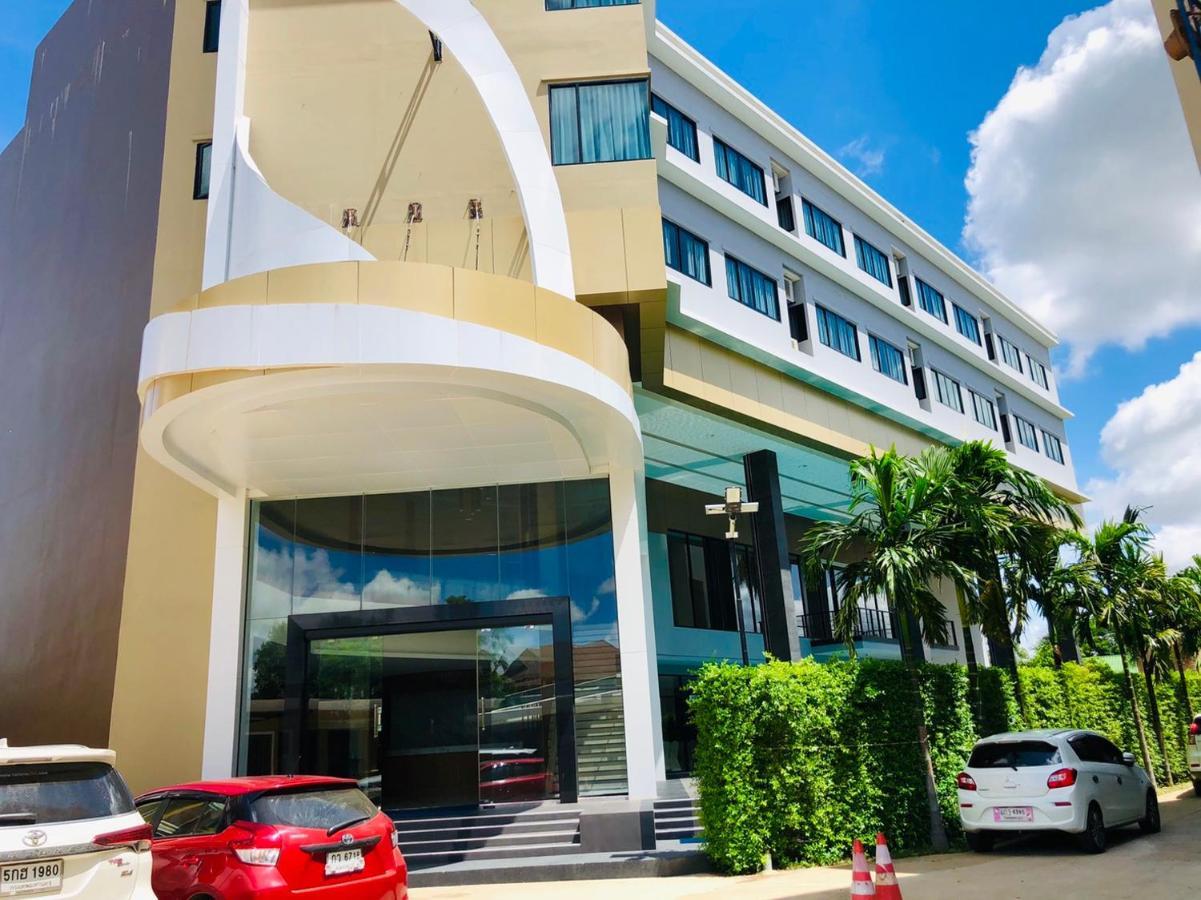 Srilamduan Hotel Sisaket Exteriör bild