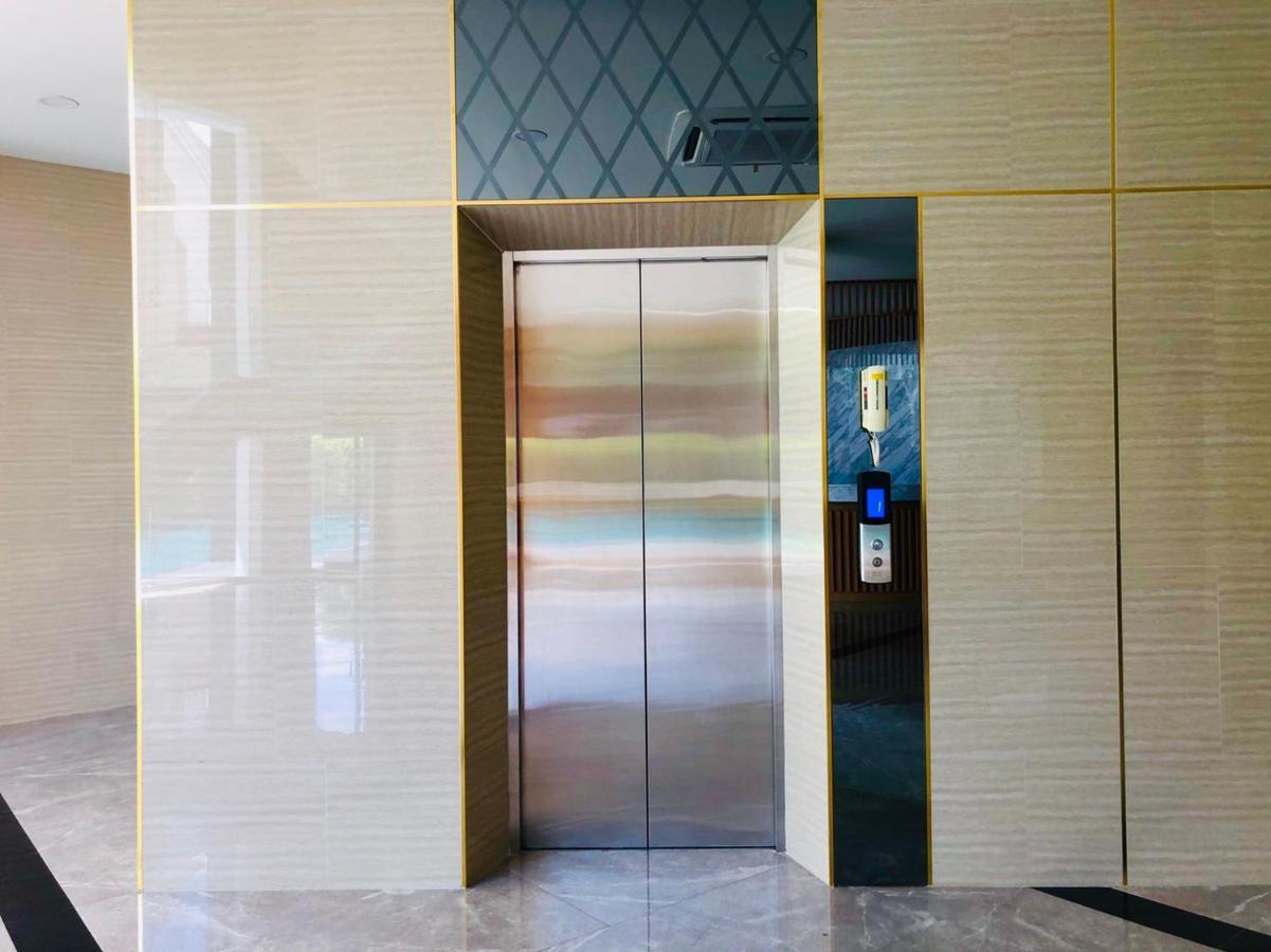 Srilamduan Hotel Sisaket Exteriör bild